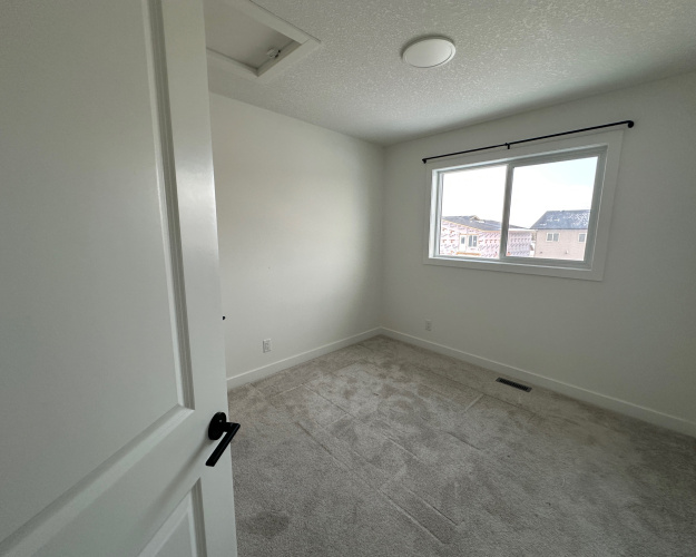 Duplex For Rent 17 Inglis Cres, Sylvan Lake, 3 Bedrooms, 2.5 Bathrooms