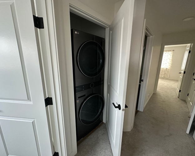 Duplex For Rent 17 Inglis Cres, Sylvan Lake, 3 Bedrooms, 2.5 Bathrooms