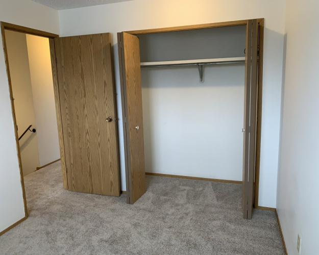 Townhouse For Rent 15C Grant Street, Red Deer, 3 Bedrooms, 1.5 Bathrooms
