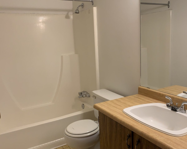 Townhouse For Rent 15C Grant Street, Red Deer, 3 Bedrooms, 1.5 Bathrooms