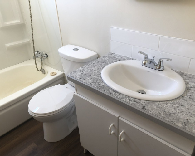 Duplex For Rent 5131 44 Street, Red Deer, 2 Bedrooms, 1 Bathroom