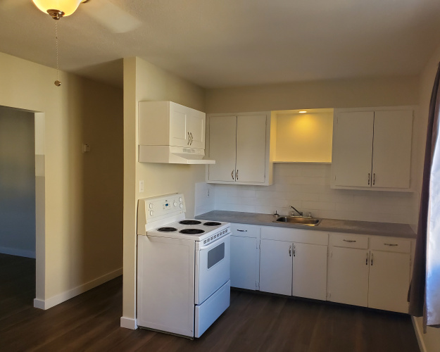 Duplex For Rent 5131 44 Street, Red Deer, 2 Bedrooms, 1 Bathroom