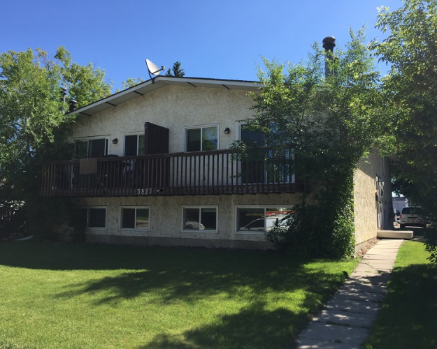 Fourplex For Rent D, 5827-52 Avenue, Red Deer, 3 Bedrooms, 1 Bathroom
