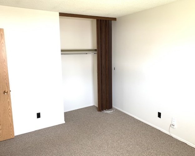 Townhouse For Rent F3 - 35 Nash Street, Red Deer, 3 Bedrooms, 1 Bathroom
