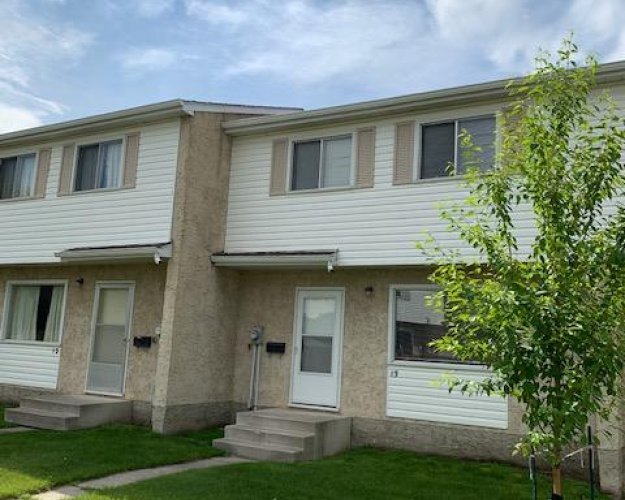 Townhouse For Rent F3 - 35 Nash Street, Red Deer, 3 Bedrooms, 1 Bathroom
