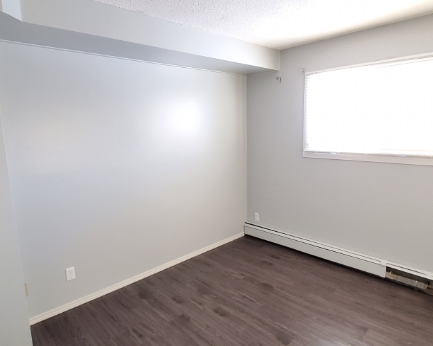 Apartment For Rent 4 - 4518 47A Avenue, Sylvan Lake, 2 Bedrooms, 1 Bathroom
