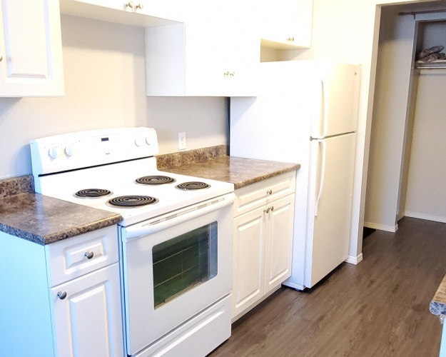 Apartment For Rent 4 - 4518 47A Avenue, Sylvan Lake, 2 Bedrooms, 1 Bathroom