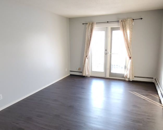 Apartment For Rent 4 - 4518 47A Avenue, Sylvan Lake, 2 Bedrooms, 1 Bathroom